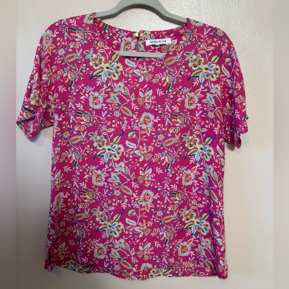 Rose + Olive Women’s Shirt Top Floral Short Sleeve Polyester Size Medium